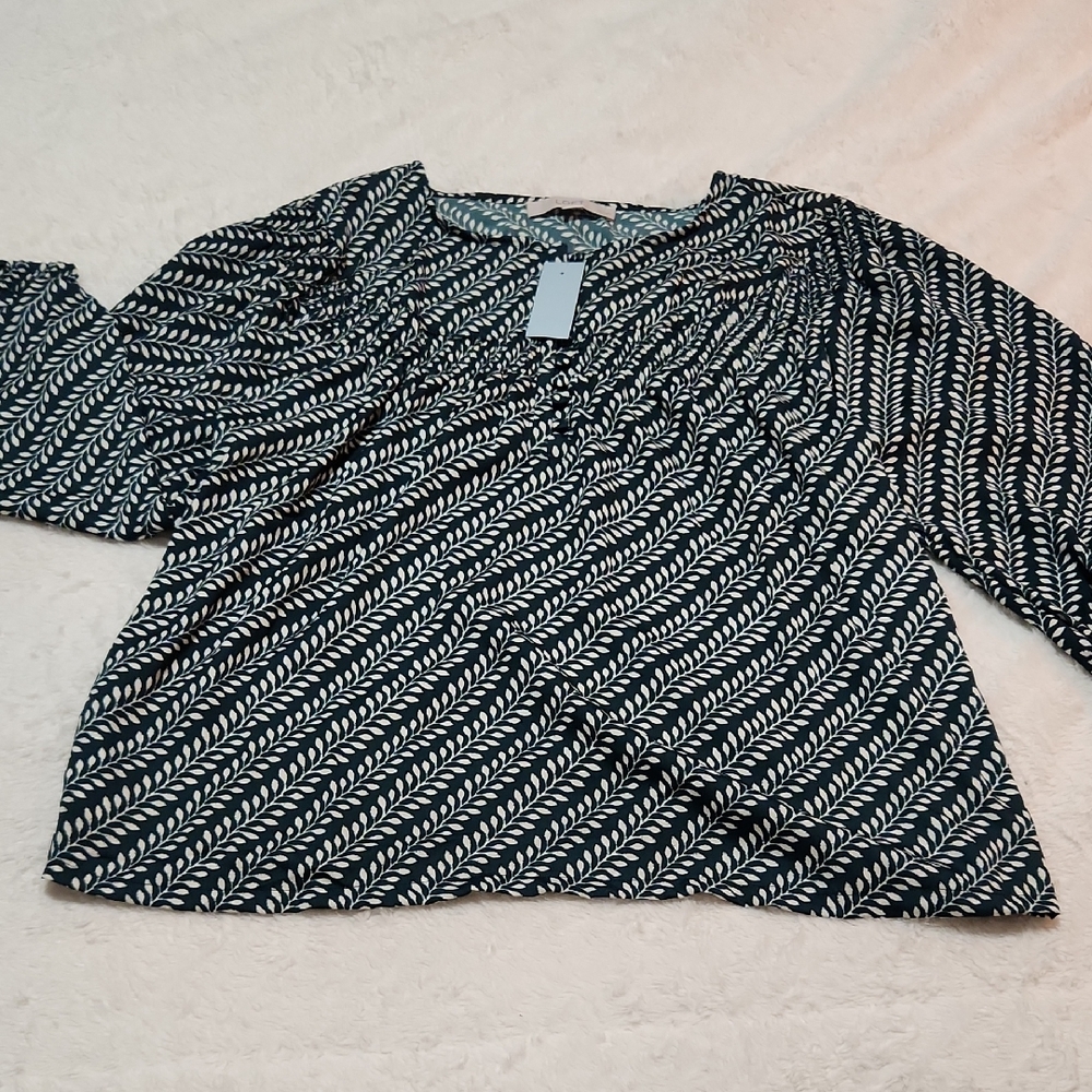 LOFT Black and White Leaf Pattern Blouse